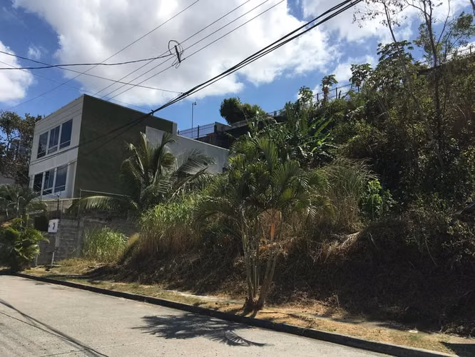 Terreno en Venta en Villa de las Fuentes JG