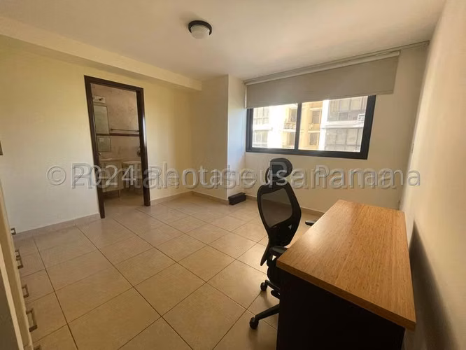 Se Alquila Apartamento en Costa del Este LA27-153