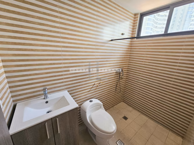 Venta de Apartamento en PH Cranc Tower - El Cangrejo. Haga su oferta