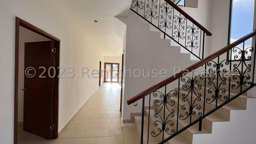 Casa en Venta en Costa Sur JG