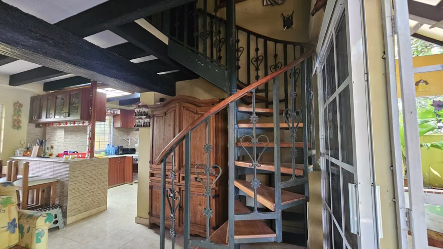 Venta de complejo residencial de 4 casas en Coronado
