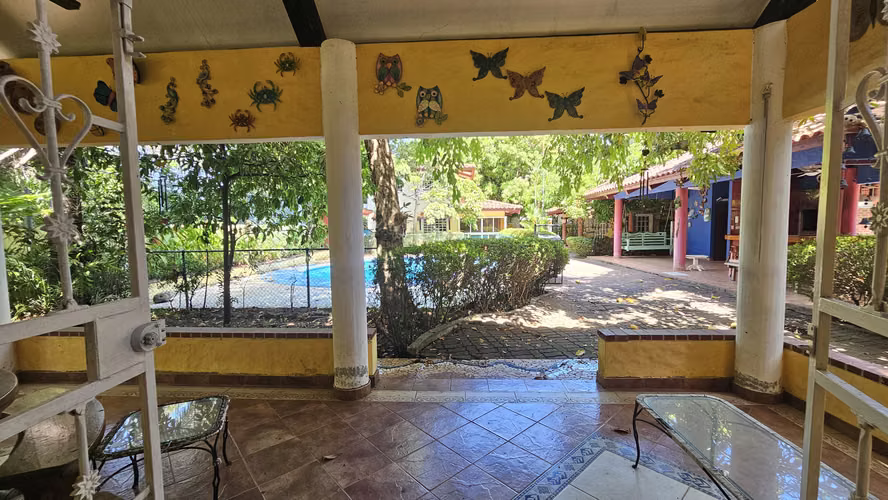 Venta de complejo residencial de 4 casas en Coronado