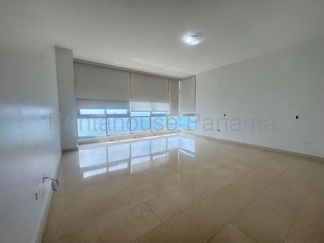 Apartamento en alquiler en Pacific Point 27MVCH189