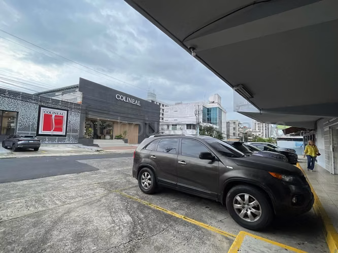 Alquiler Local Comercial en El Carmen 27YCG177