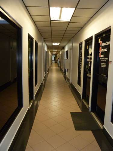 OFERTA ALQUILO OFICINA 53 MTS / CON DIVISIONES PLAZA AVENTURA