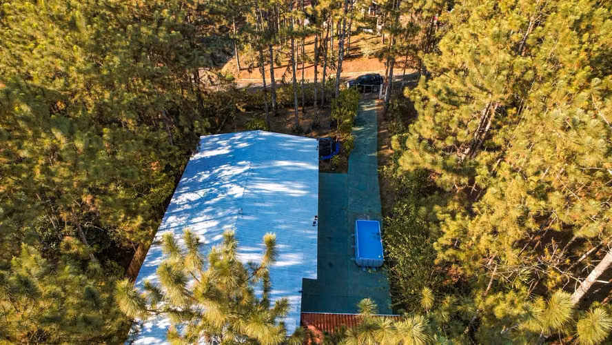 CERRO AZUL: HERMOSA RESIDENCIA DE MONTAÑA UBICADA EN LA EXCLUSIVA COMUNIDAD DE ALTOS DEL TORREÓN