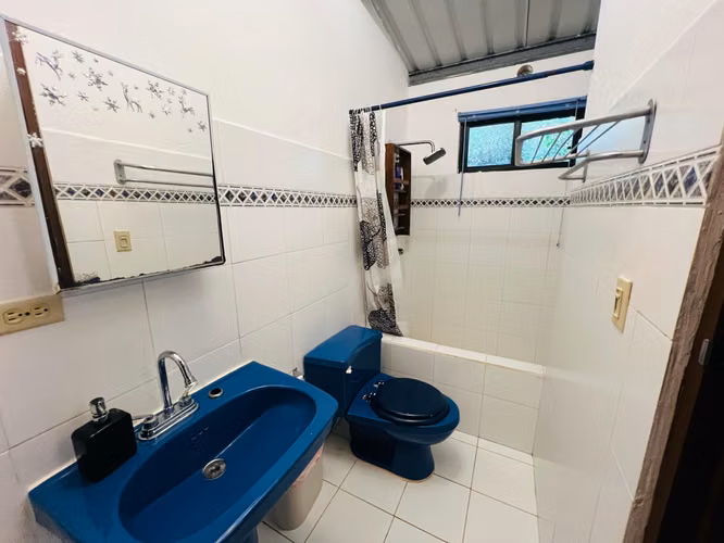 CERRO AZUL: HERMOSA RESIDENCIA DE MONTAÑA UBICADA EN LA EXCLUSIVA COMUNIDAD DE ALTOS DEL TORREÓN