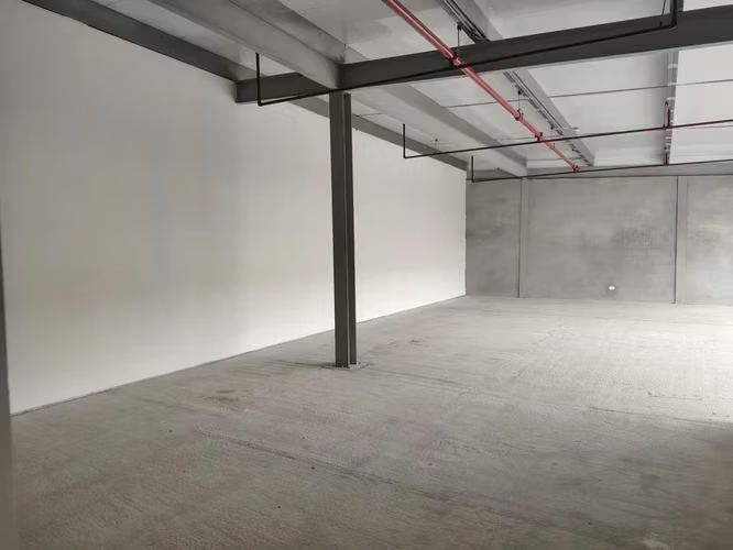 Venta de Ofibodega cerca de Costa del Este