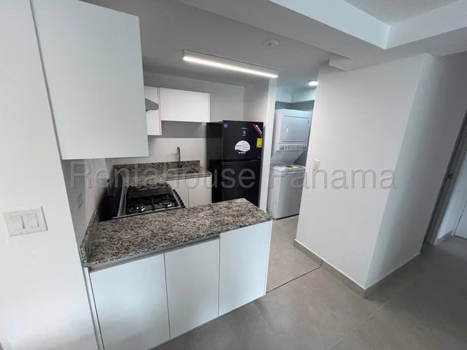 Apartamento en Alquiler en Parque Lefevre JG