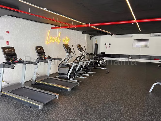 Apartamento en Alquiler en Parque Lefevre JG