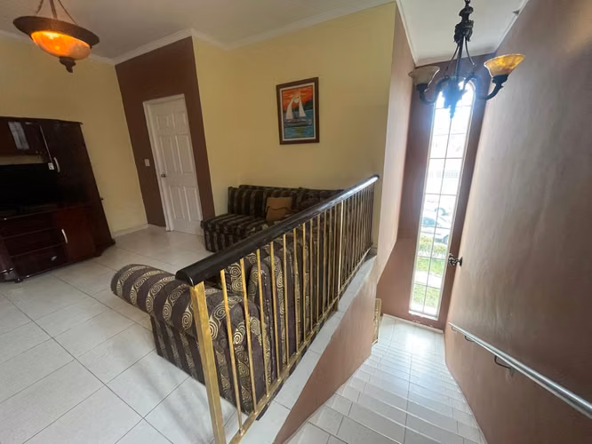 Royal Country, Casa en Alquiler en Altos de Panamá (DD540)