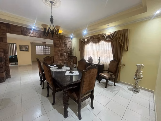 Royal Country, Casa en Alquiler en Altos de Panamá (DD540)