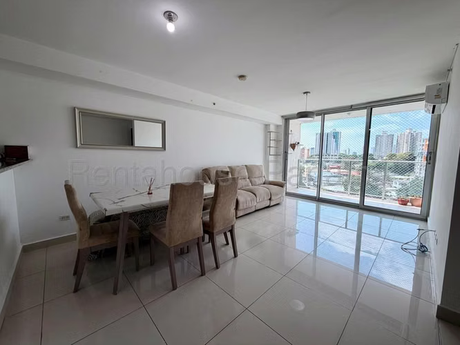 Apartamento en Alquiler en Carrasquilla JG