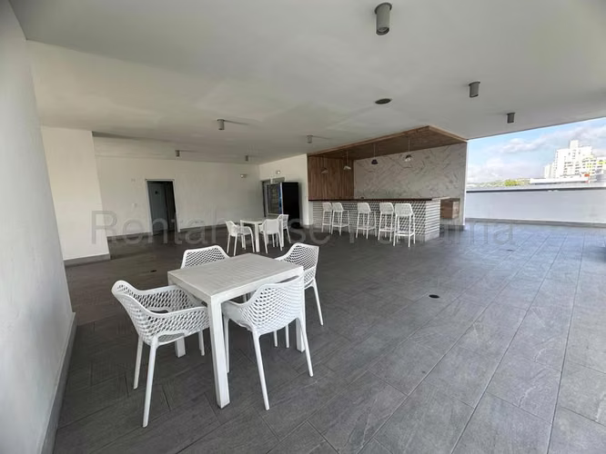 Apartamento en Alquiler en Carrasquilla JG