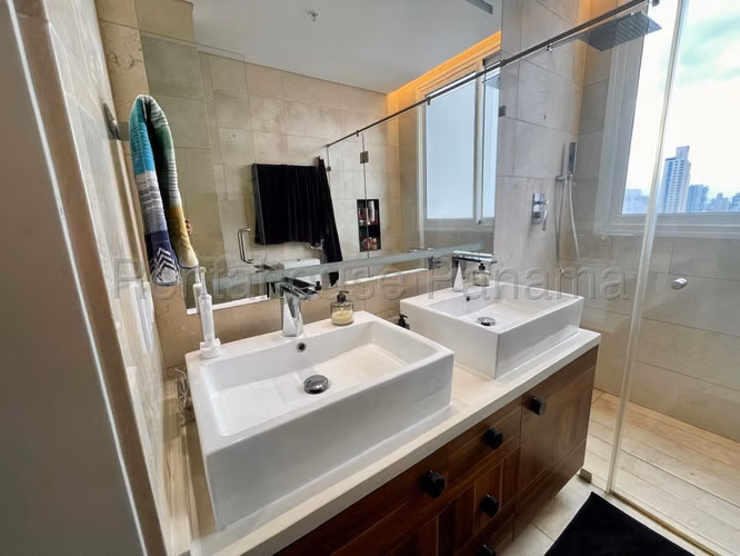 Se Vende Apartamento en Coco del Mar LA26-5747