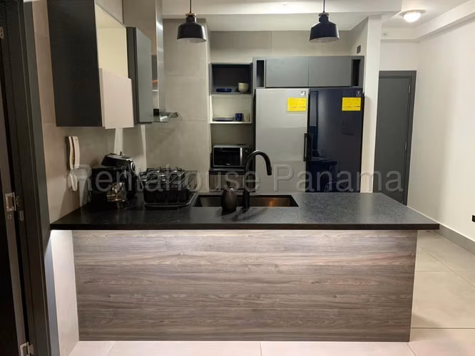 Se Vende Apartamento en Coco del Mar LA26-7578
