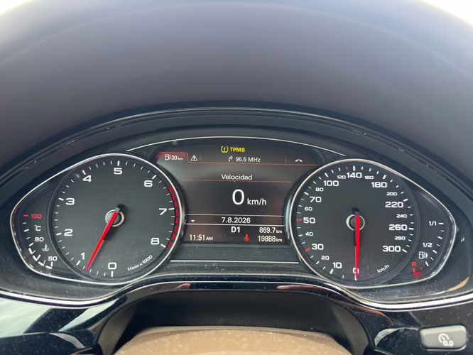 2017 AUDI A8