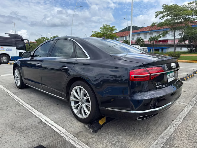 2017 AUDI A8
