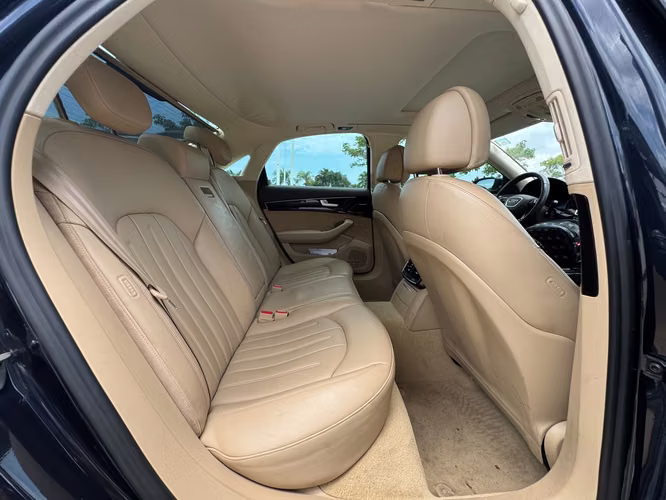 2017 AUDI A8
