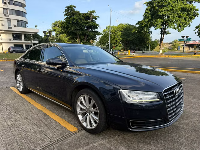 2017 AUDI A8
