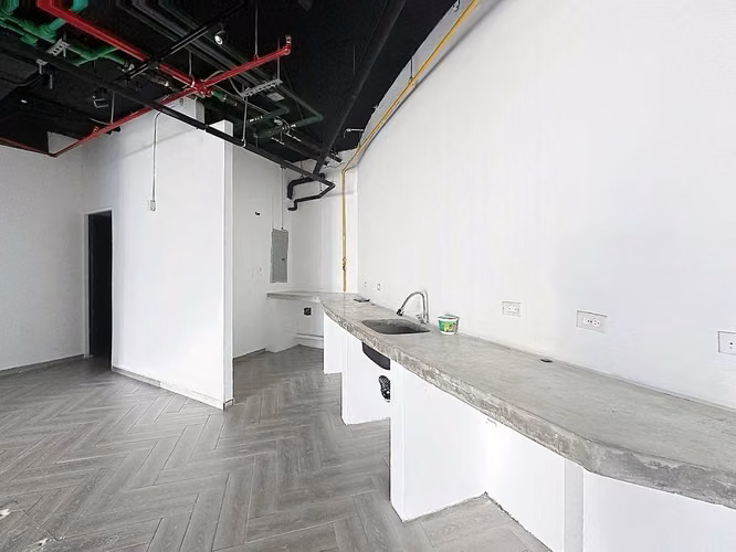 Alquiler de local comercial en Calle 50 – The Towers Business Plaza