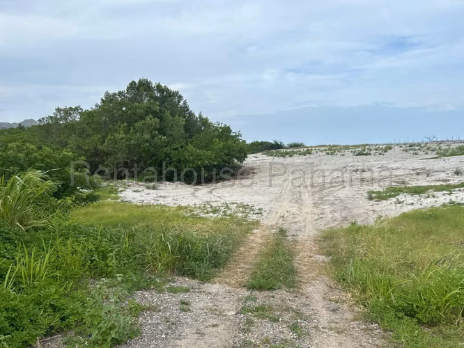 VENTA DE TERRENO EN PLAYA MALIBÚ CAPIRA HQ