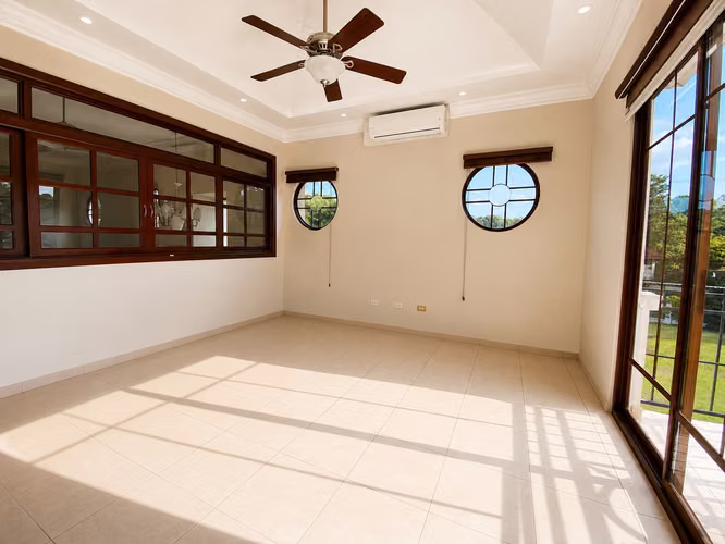 Alquiler de Casa en Camino de Cruces | Piscina Privada | AM