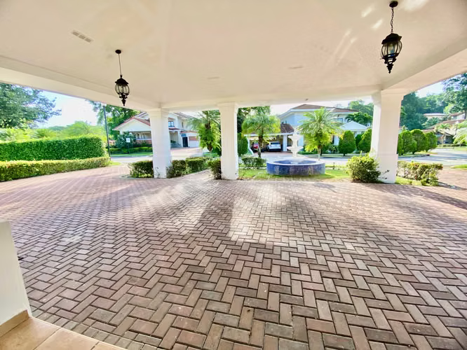 Alquiler de Casa en Camino de Cruces | Piscina Privada | AM