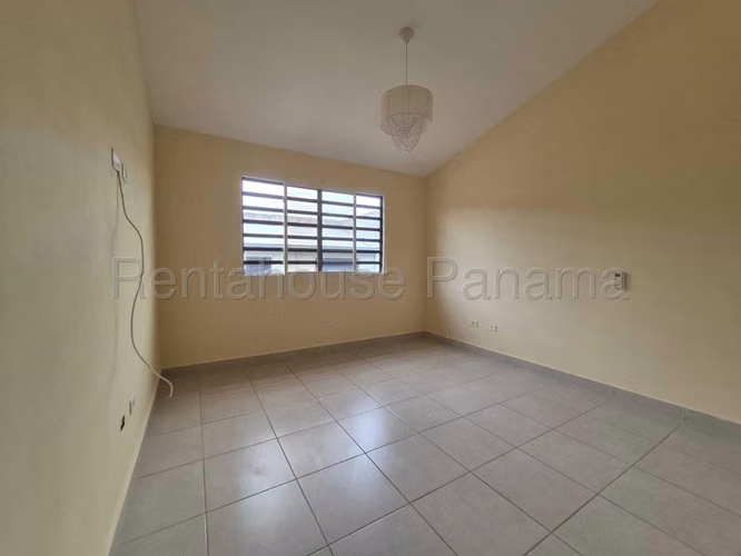 Casa en Alquiler en Brisas del Golf. PH AVENTURA. 27LDC183