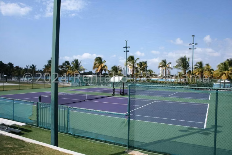 VENTA DE APARTAMENTO EN  PLAYA BLANCA HQ