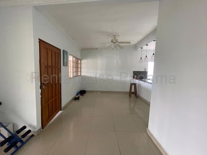 Se Vende Casa en Hato Pintado MDV26-619