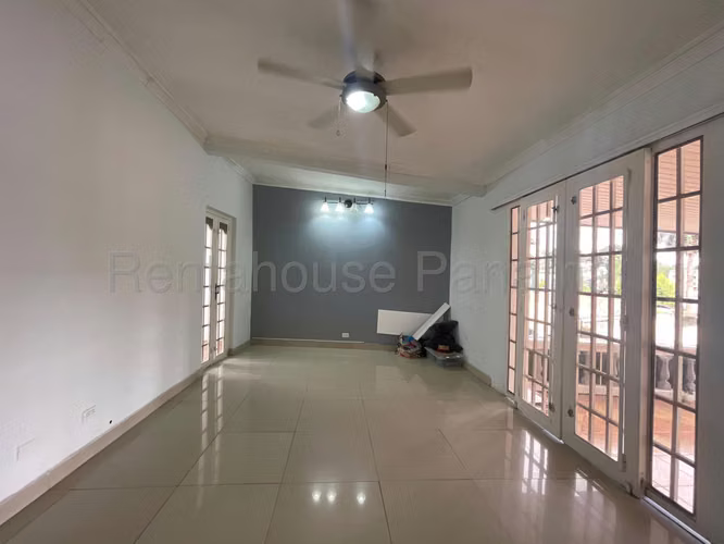 Se Vende Casa en Hato Pintado MDV26-619