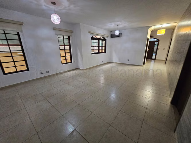 Casa en Alquiler en Costa Sur. EL DORAL. 27LDC164
