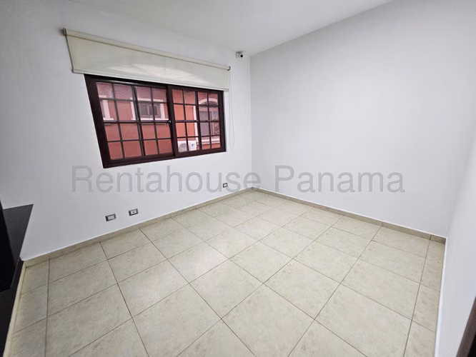 Casa en Alquiler en Costa Sur. EL DORAL. 27LDC164