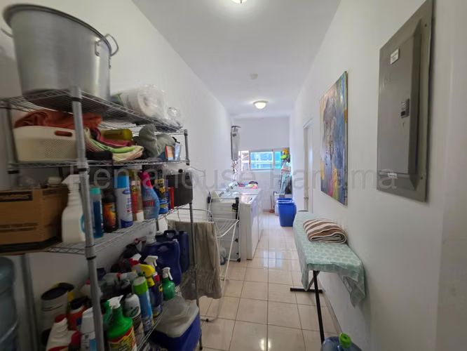 Se Vende Apartamento en Costa del Este MDV27-175