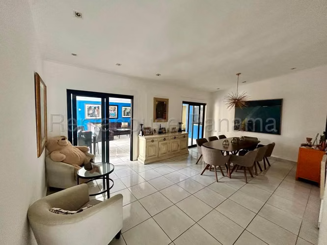Se Vende Casa en Altos de Panama MDV27-151