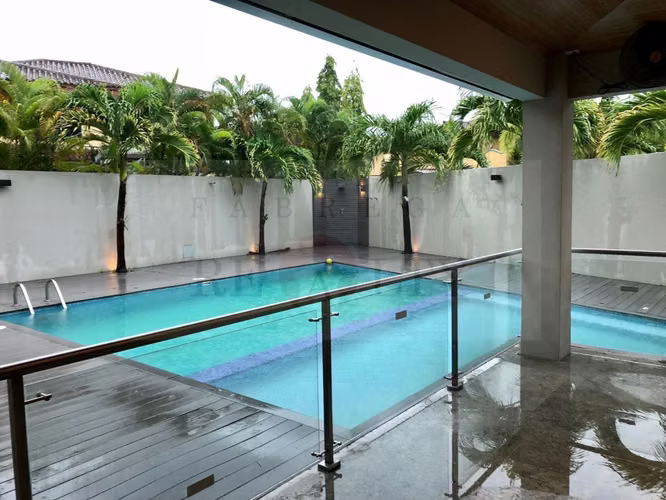 Alquiler y Venta Casa amplia con piscina - Costa del Este