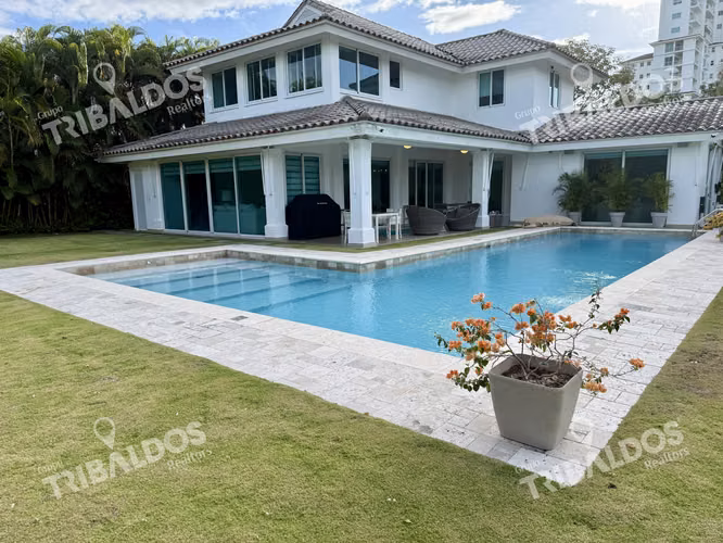 Sale of house in Bijao Beach Club, Rio Hato.