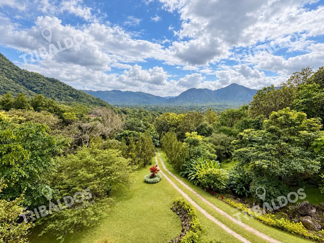 Casa en venta en El Valle de Antón con 1.1 hectáreas de terreno y vistas a las montañas