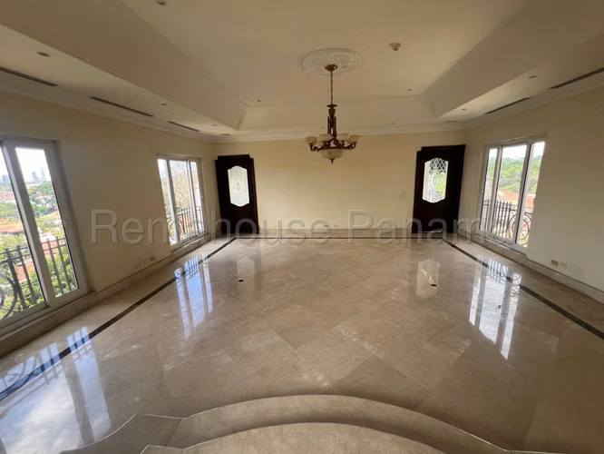 Vendo Casa en Dos Mares OF26-2788