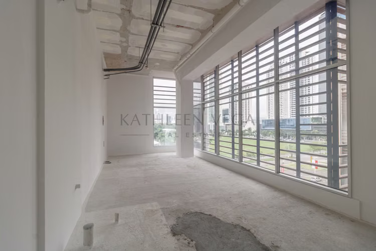 47 m² Grey Shell Medical Office with Scenic Views at Town Center – For Sale or Lease