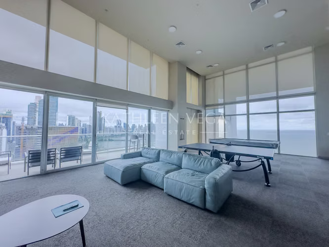 Apartamento en alquiler en PH Destiny, Ave. Balboa