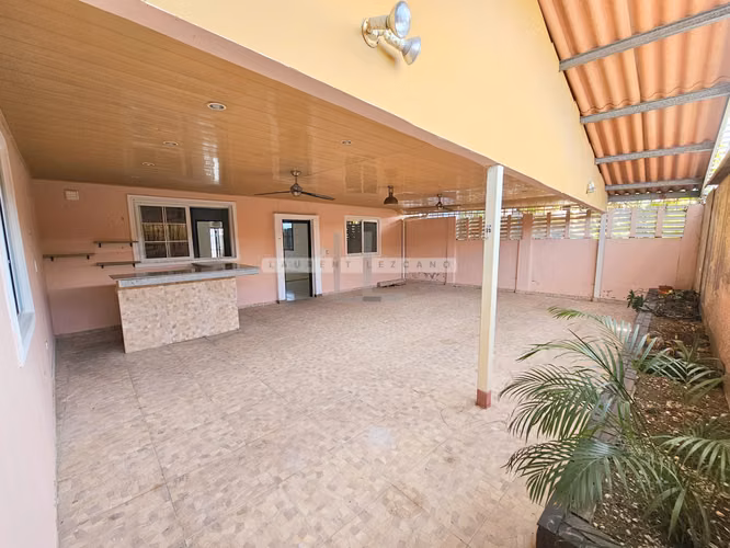 Venta de casa unifamiliar en Terrazas de Brisas del Golf - Haga una oferta