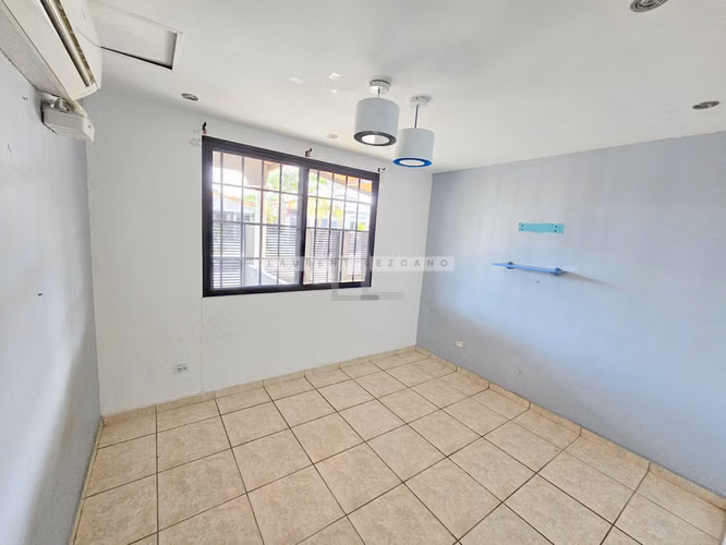 Venta de casa unifamiliar en Terrazas de Brisas del Golf - Haga una oferta