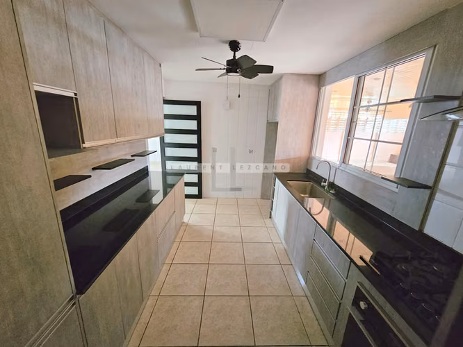 Venta de casa unifamiliar en Terrazas de Brisas del Golf - Haga una oferta