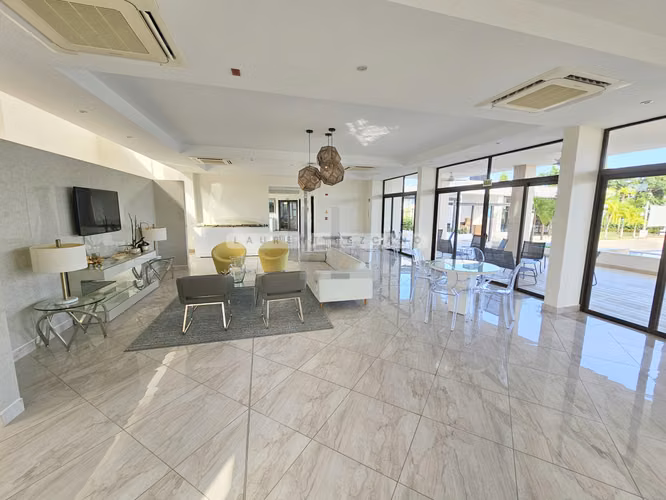 Vendo Casa de Esquina PH Costa Linda - Costa Sur. Haga una oferta