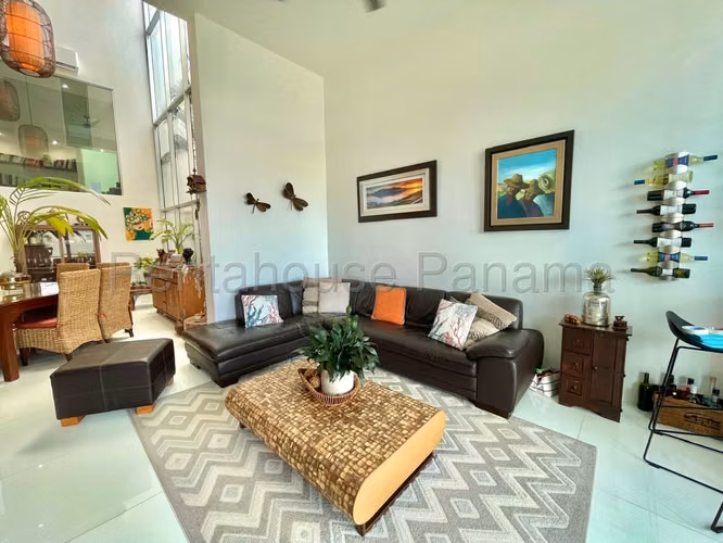 Alquiler de Casa en Altos del Golf Bianco Loft KC
