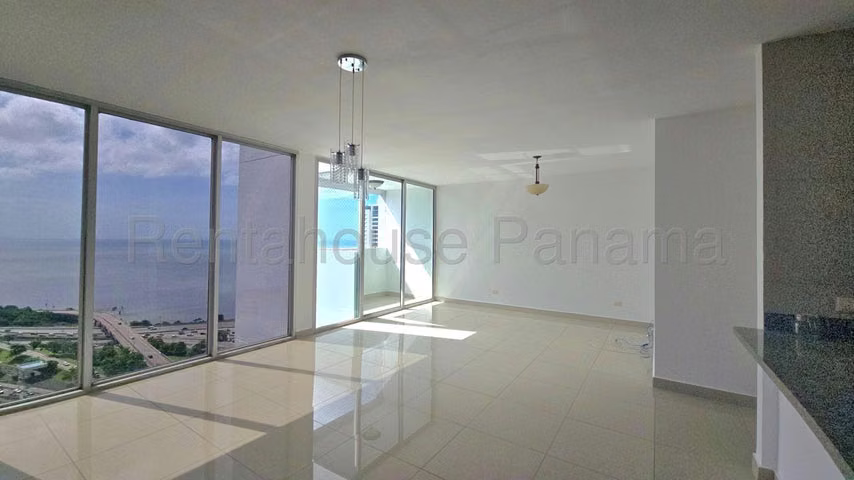 Apartamento en venta en PH Prive 27LRL199