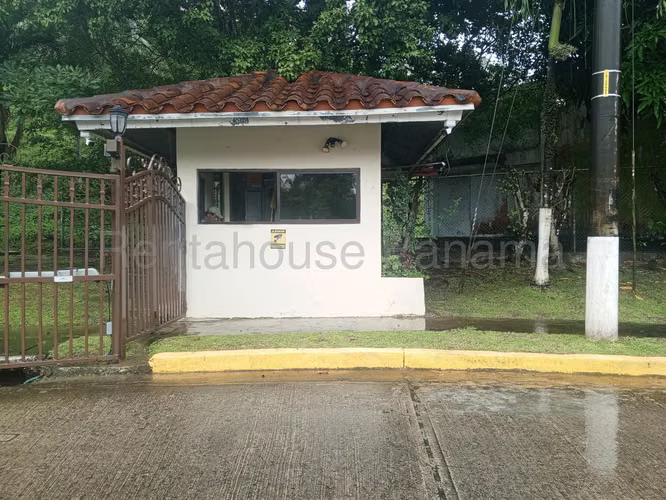 Alquiler de Casa en Altos de Panama Colinas de Santa Bar KC