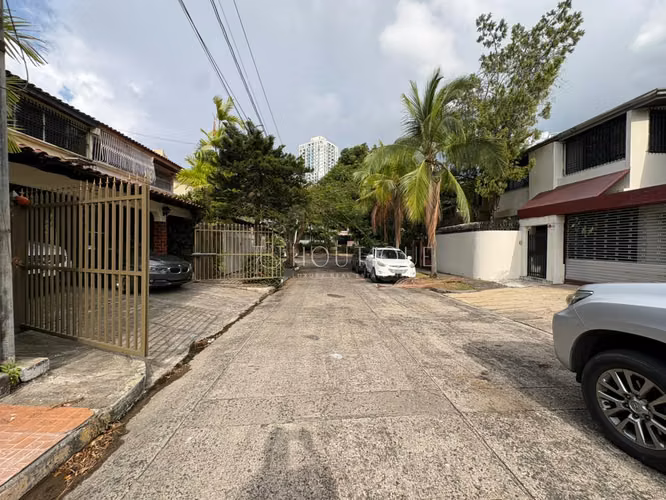 Venta de Casa Unifamiliar en El Carmen – Bella vista